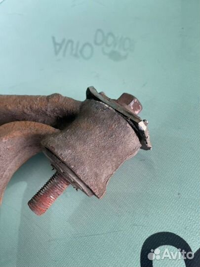 Рычаг подвески нижний передний правый Volkswagen