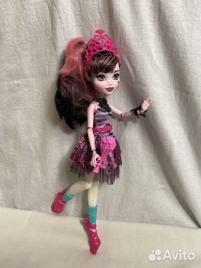 Кукла Монстер Хай дракулаура