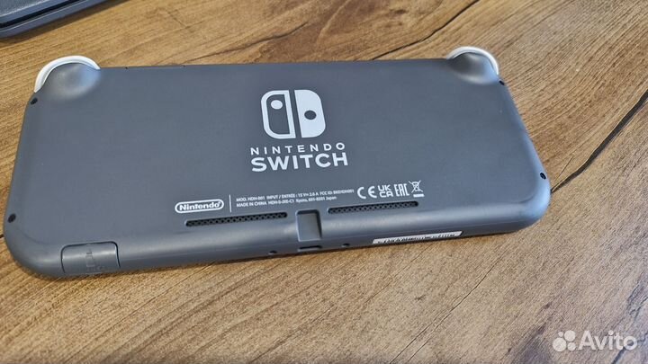 Портативная игровая приставка nintendo switch lite