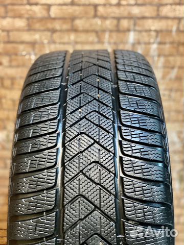 Pirelli Scorpion Winter 275/40 R21