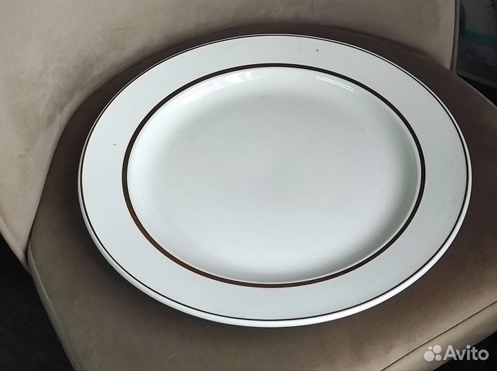Большая тарелка 35 см блюдо с золотой каёмочкой