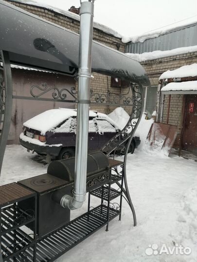 Кованый мангал с крышей