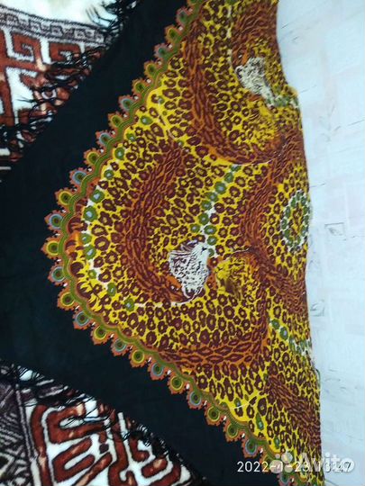 Косынка треугольная павловопосадская