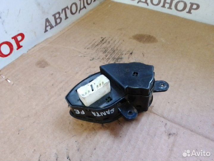 Блок управления зеркалами Hyundai Santa Fe