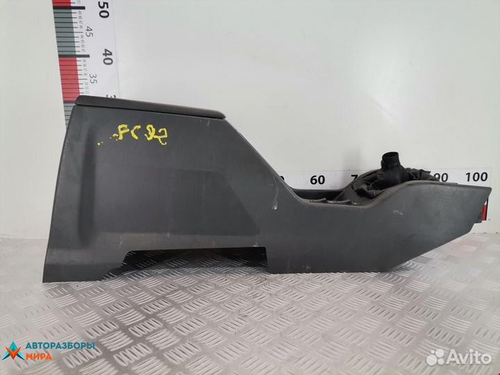 Консоль салона (центральная часть) Volvo 960 1993