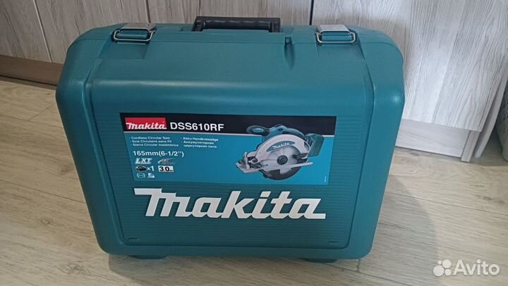 Аккумуляторная циркулярная пила Makita DSS610RF