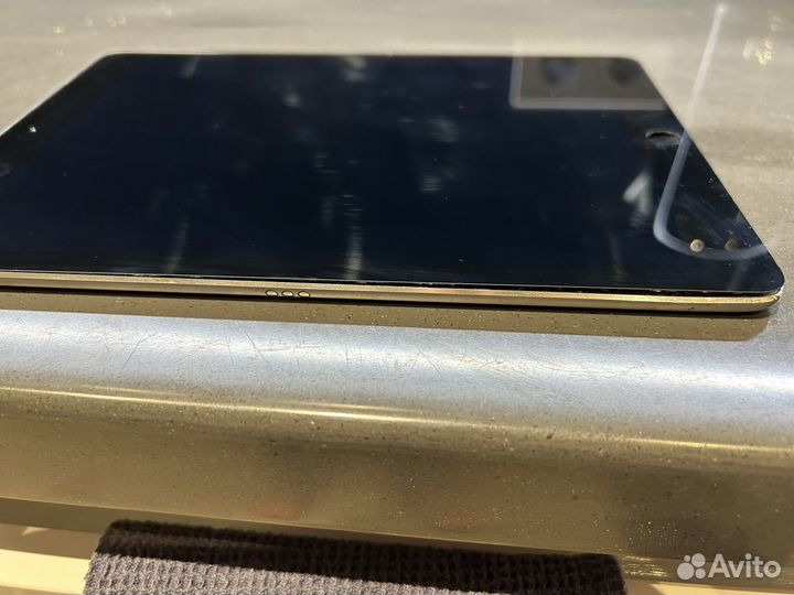 iPad pro 9.7 Ростест 32 гб wifi + sim