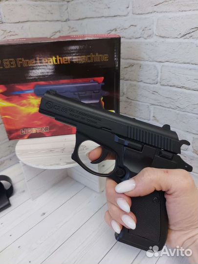 Сувенирная зажигалка