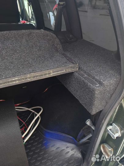 Продаю полку от нивы Travel новая