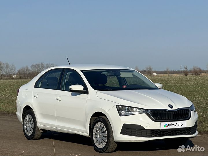 Skoda Rapid 1.6 AT, 2022, 215 000 км