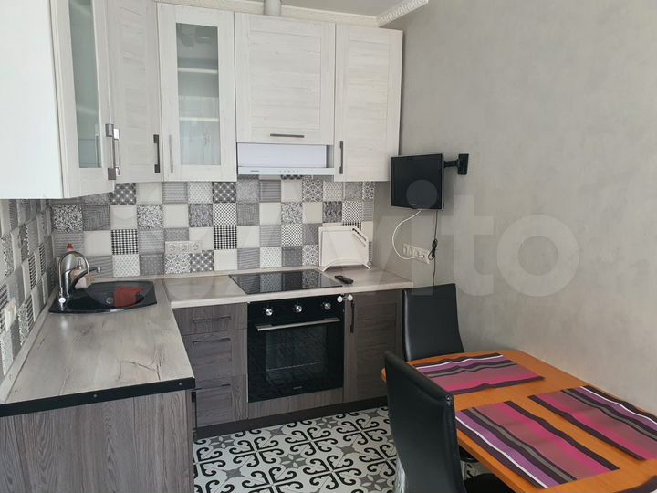 1-к. квартира, 38 м², 8/16 эт.