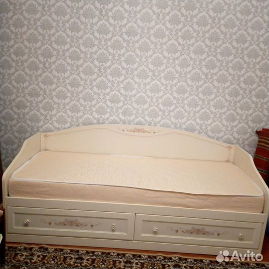 Спальный гарнитур бу