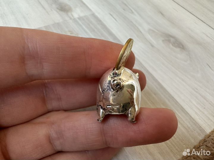 Серебряная статуэтка хрюшка