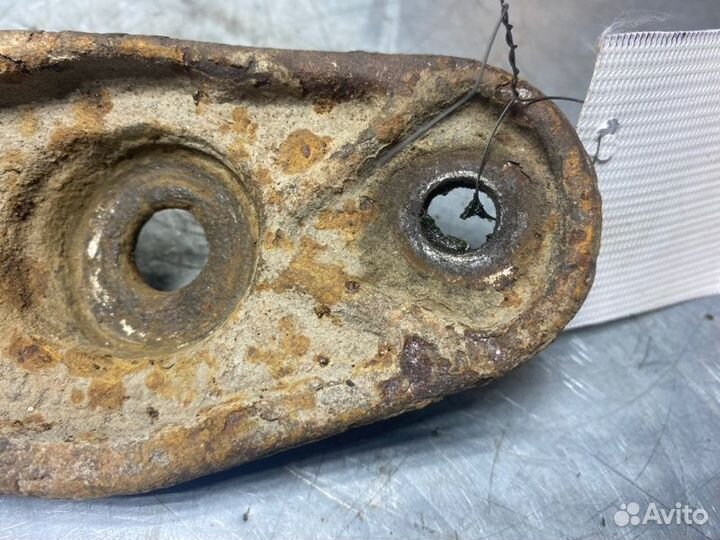 Опора переднего амортизатора левая Volkswagen