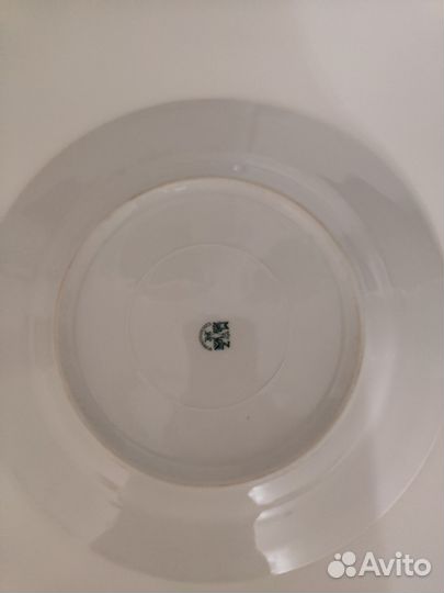 Тарелка диаметр 27см две штуки