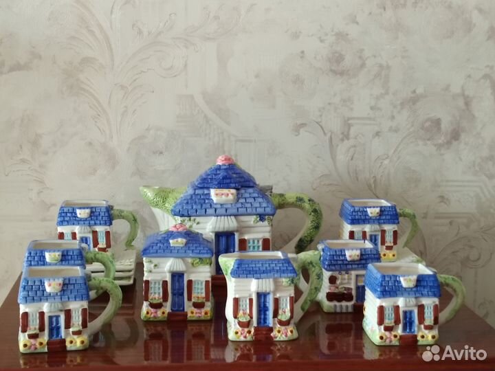 Наборы посуды и сервизы