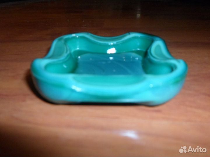 Зеленое малахитовое стекло пепельница 70-е