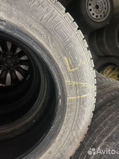 Gislaved NordFrost 100 SUV 215/65 R16 102T