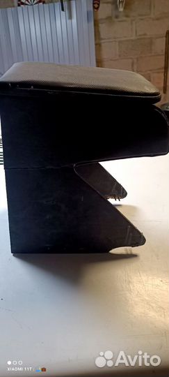 Подлокотник niva 2121