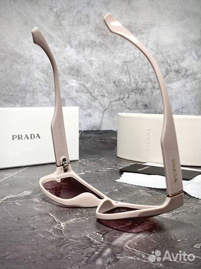 Очки Prada розовые