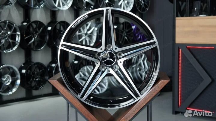 Литой диск в стиле Mercedes R17 5x112