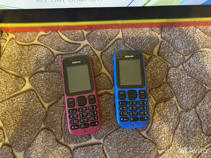 Nokia 100