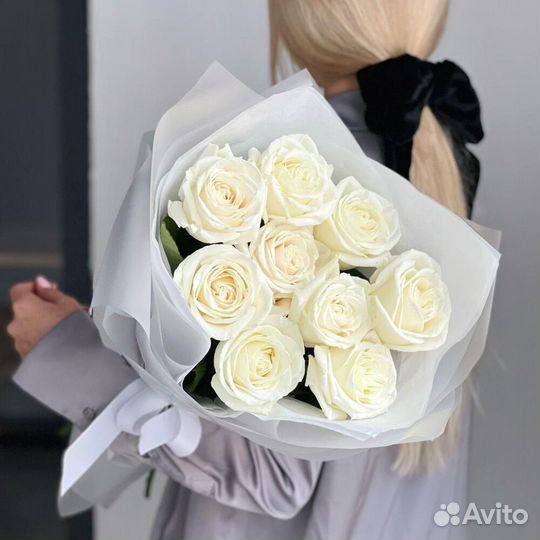 Букет из белых роз 9