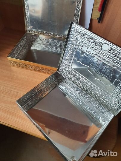 Коробки жестяные винтажные