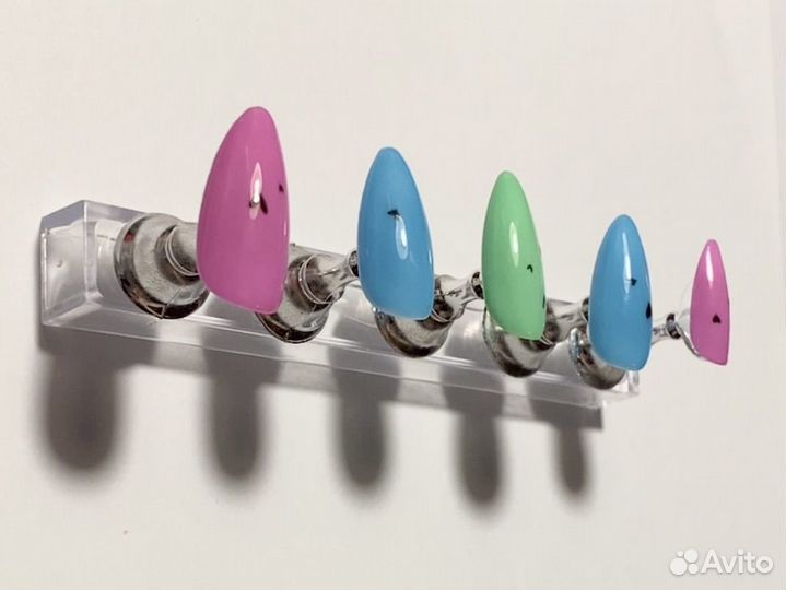 Накладные ногти с дизайном