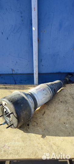 Пневматическая стойка амортизатор Jaguar XJ задний