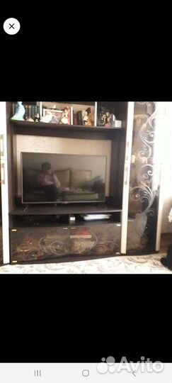 Стеклянная тумба под тв