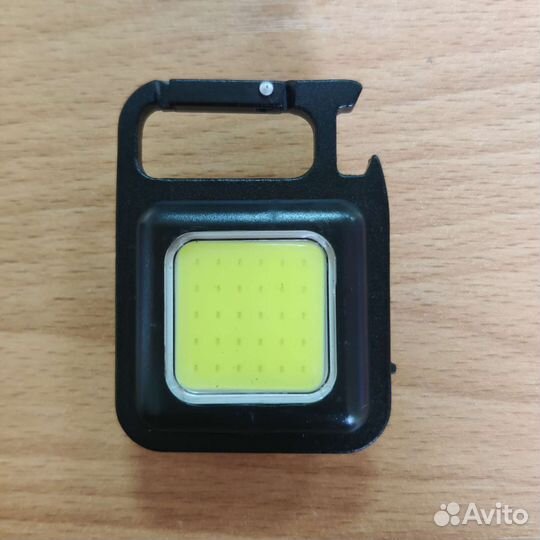 Фонарь походный с магнитом и карабином