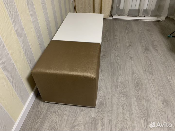 Обувница с пуфиком