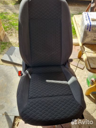 Сиденье на volkswagen polo