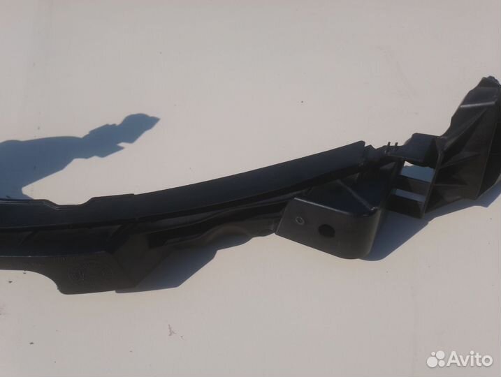 Кронштейн фары левой Volkswagen Golf 6 CBZ 2010