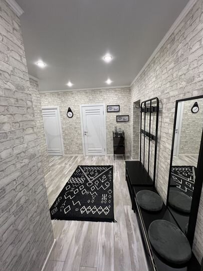 3-к. квартира, 81,1 м², 1/2 эт.