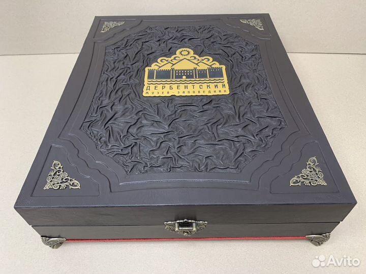 Книга почетных гостей (подарочная кожаная книга в