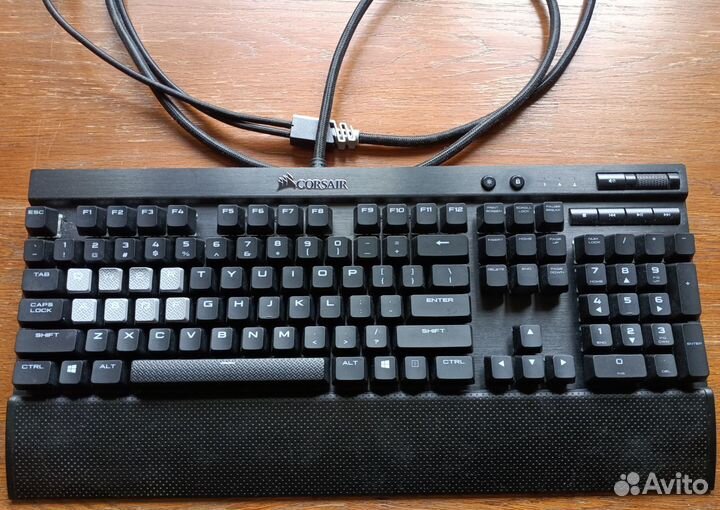 Клавиатура corsair K70