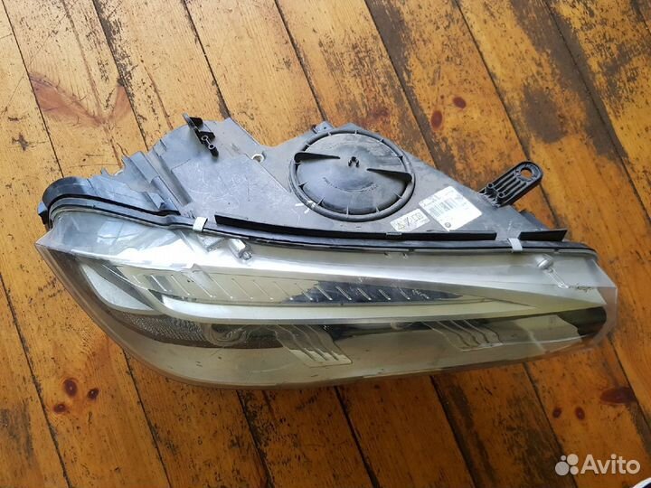 Фара правая BMW X6 F16