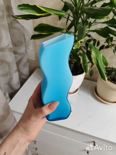 Стеклянная ваза