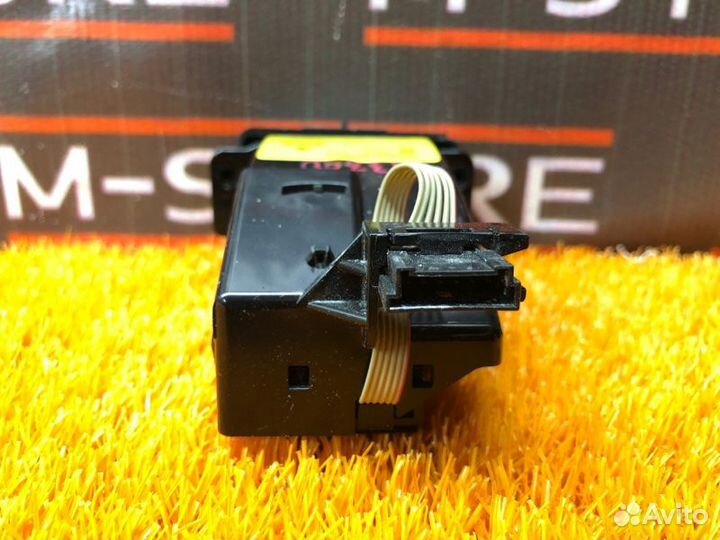 Блок кнопок Bmw 7-Series E66/65 N62B48B 2005