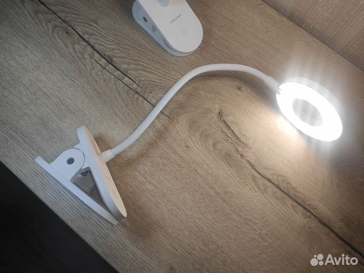 Лампа настольная