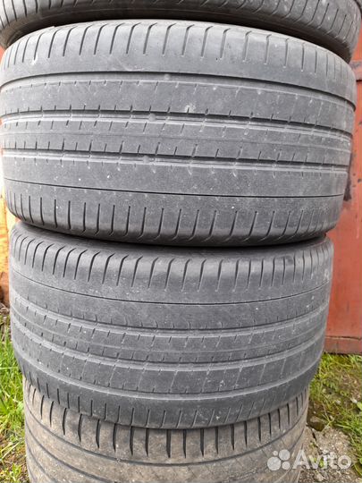 Pirelli P Zero 285/35 R22 и 315/30 R22 107Y