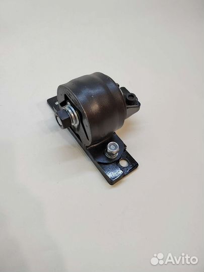 Усиленная правая опора двигателя Лада Веста