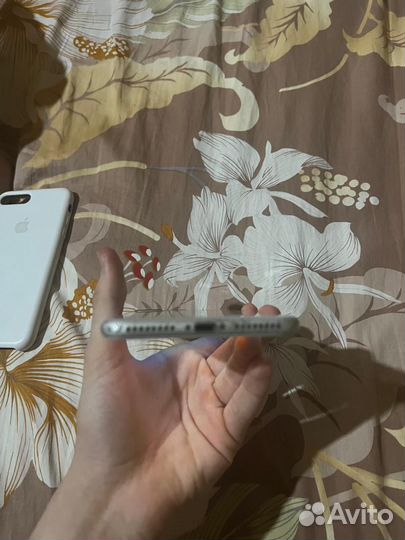 iPhone 8 Plus, 64 ГБ