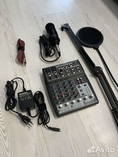 Behringer xenyx 802 микшер / микшерный пульт