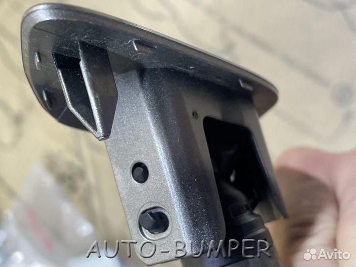 VW Tiguan 2017- Форсунка омывателя фары левая