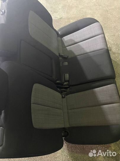 Задний ряд сидений Kia Venga