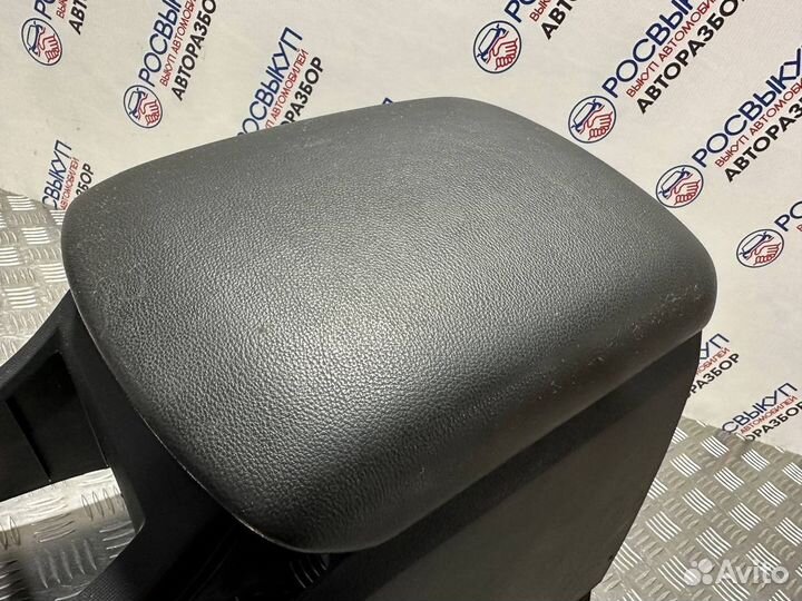 Подлокотник SsangYong Actyon C100