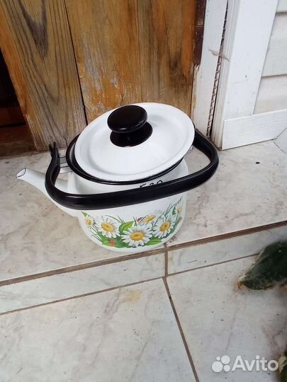 Чайник эмалированный новый 2 литра